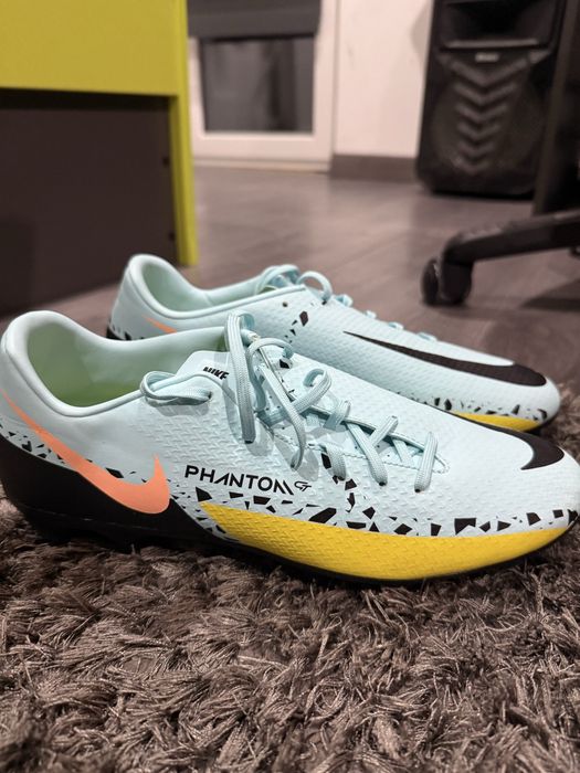 Бутонки Nike phantom