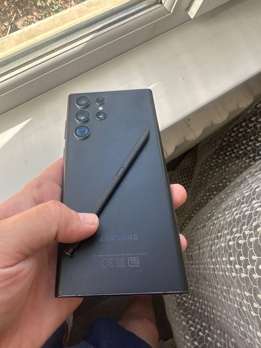 Продам samsung s22 ultra