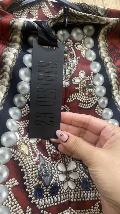 Чисто нова рокля!