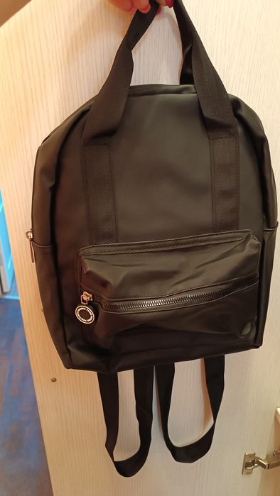 Всички чанти са нови