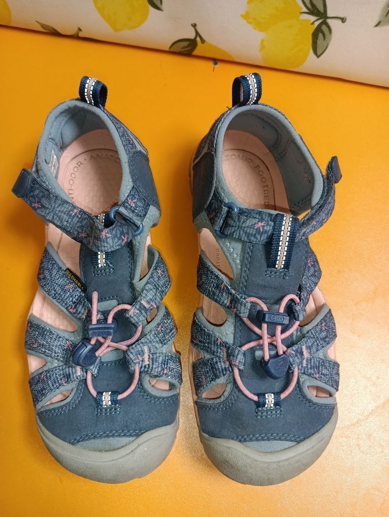 Keen сандали N 35 - 12 лв