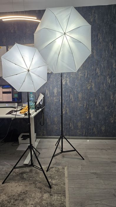 Set lumini studio foto/video cu umbrele și trepiede – 2 bucăți