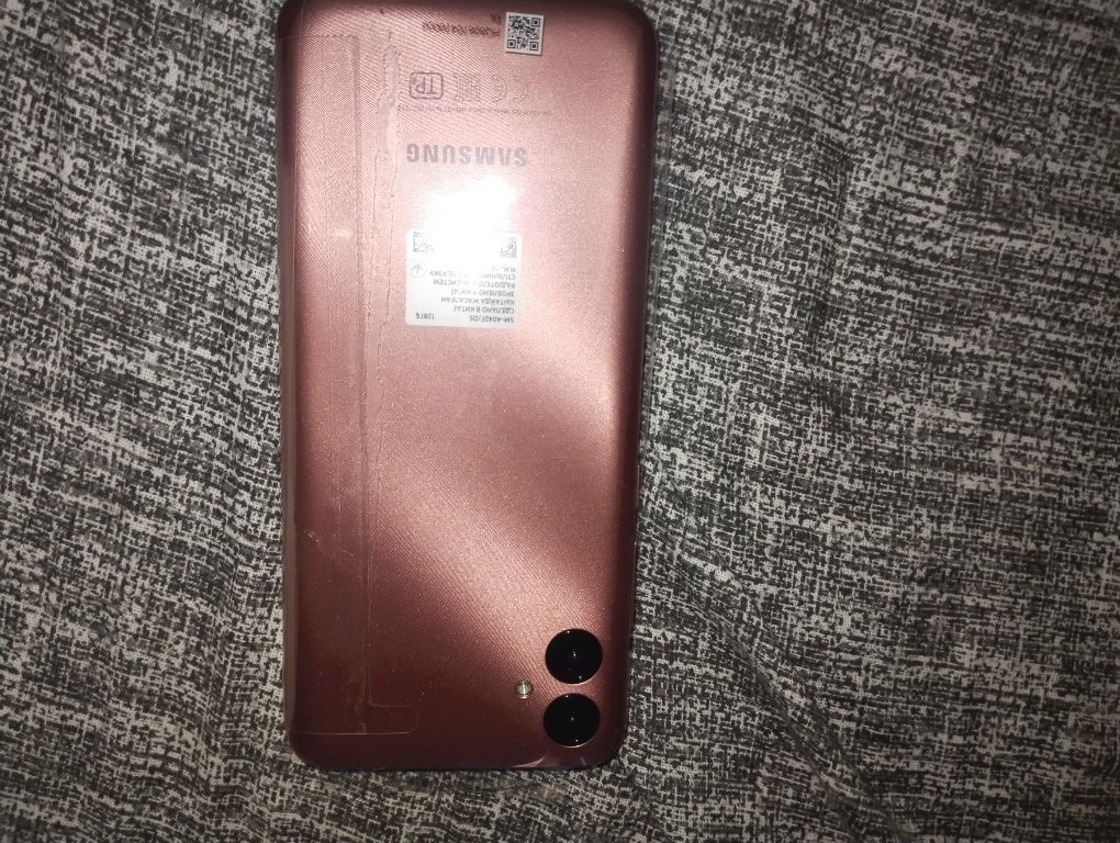 Тефон Samsung galaxy A04e