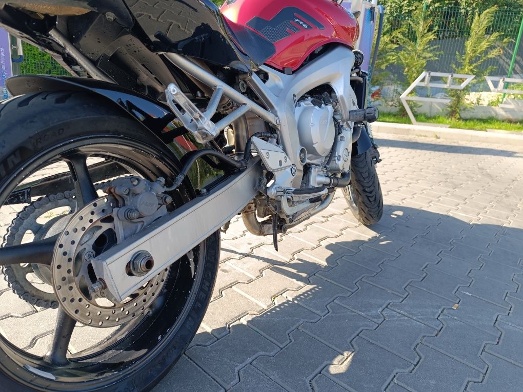 Vând/Schimb Yamaha fz6 N 2005