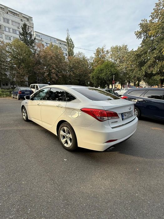 Vând Hyundai i40