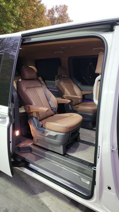 Hyundai Staria Lounge