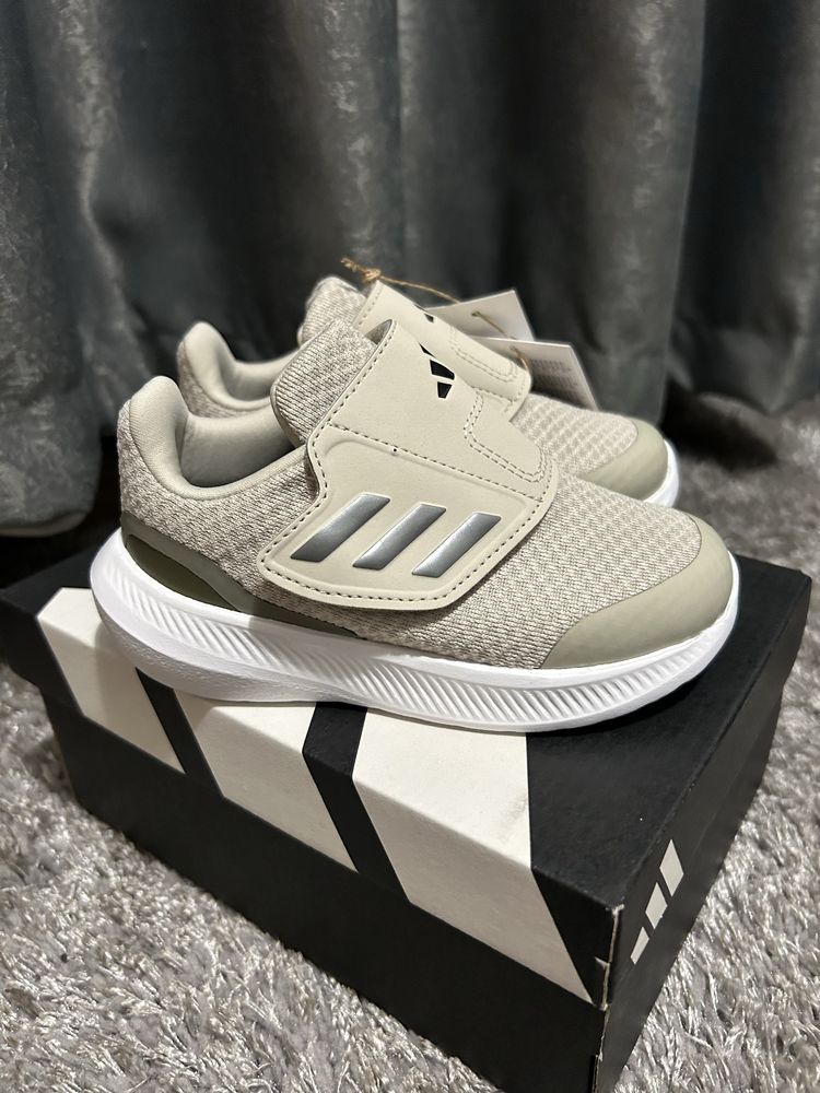 Детски обувки Adidas Runfalcon, Hoops, Grand Court