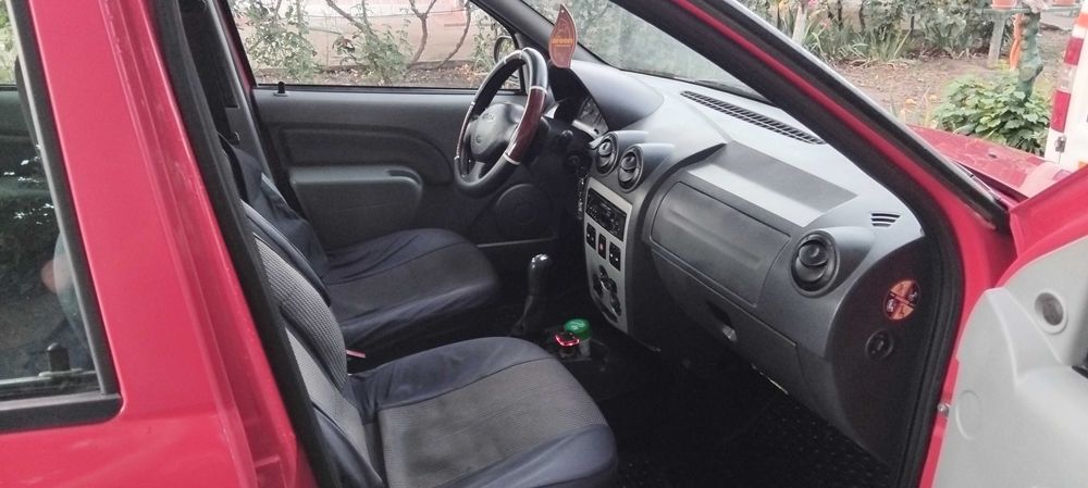 Dacia. Logan. GPL.
