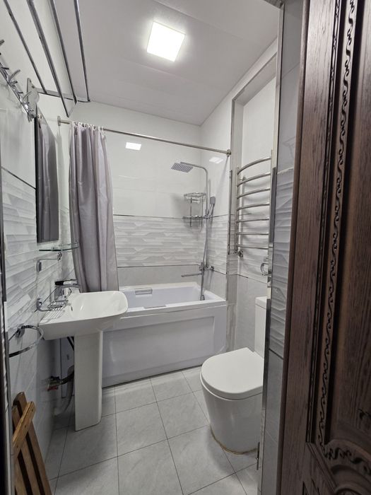 Sergeli Green Xausdan 3 xona 2 etaj 126 kv evroremont