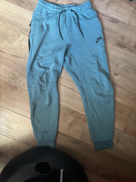 nike tech fleece