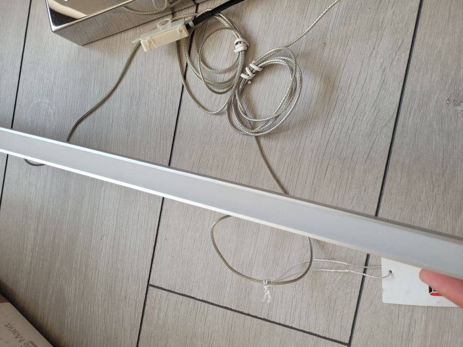 Lustra suspendata led noua