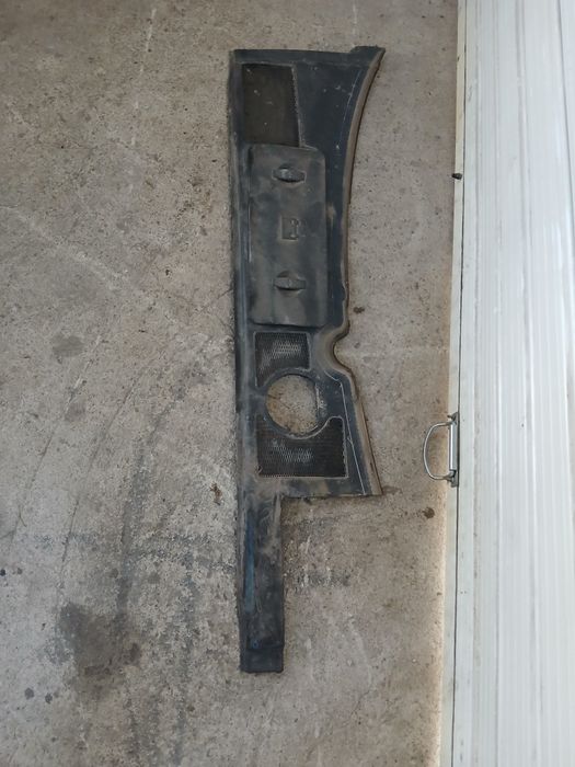 Кора над акумулатора ауди а4 б6 и б7