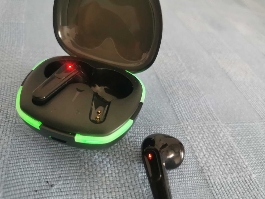 ear buds bluetooth
