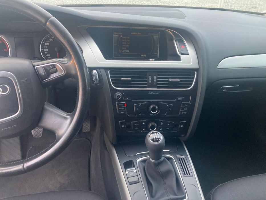 Audi A4 B8 Avant - 2009 - 2.0TDI 143CP E5 - Clima * Senzori * Navi