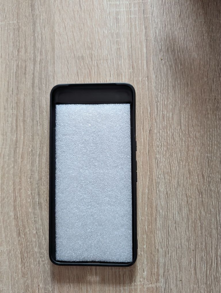 Vând husa piele ecologică Google pixel 8 Pro !