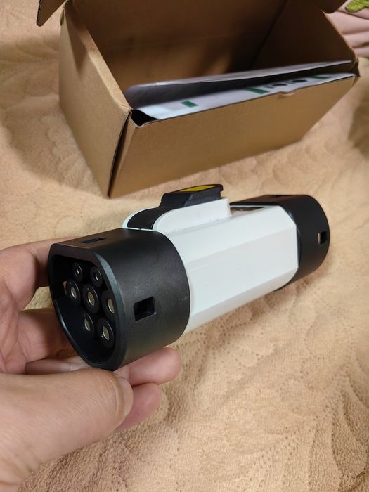 Продам адаптер с GB-T на Type-2