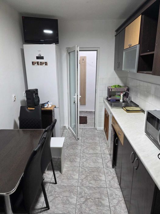 Inchiriez apartament in Centru cu 2 camere complet mobilat