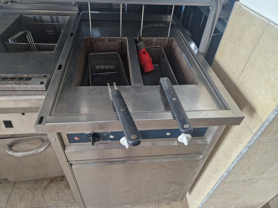 Friteuza mare de putere cu banc, hota restaurant și fast food