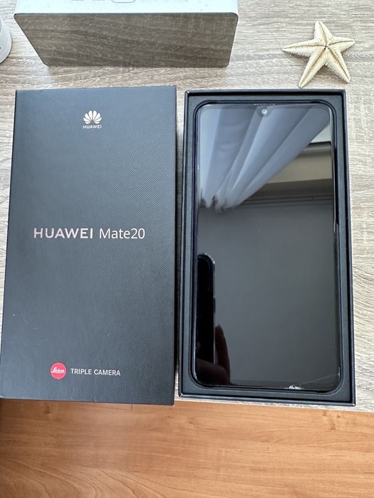 Продавам Huawei Mate 20