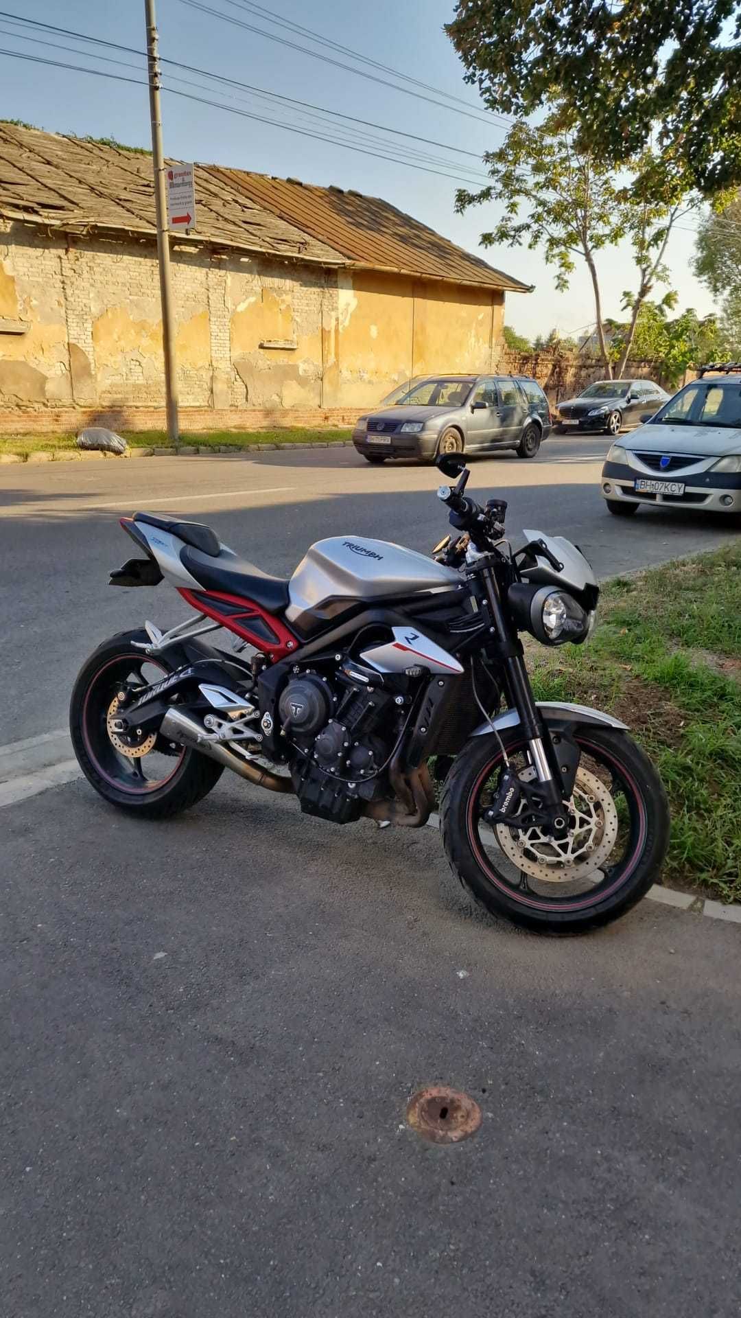 Triumph Street Triple 765 R