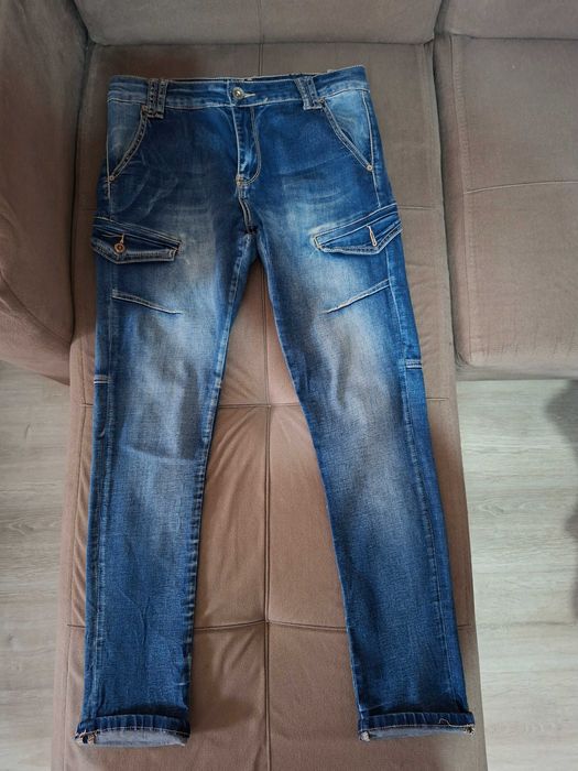 Дамски дънки размер Л