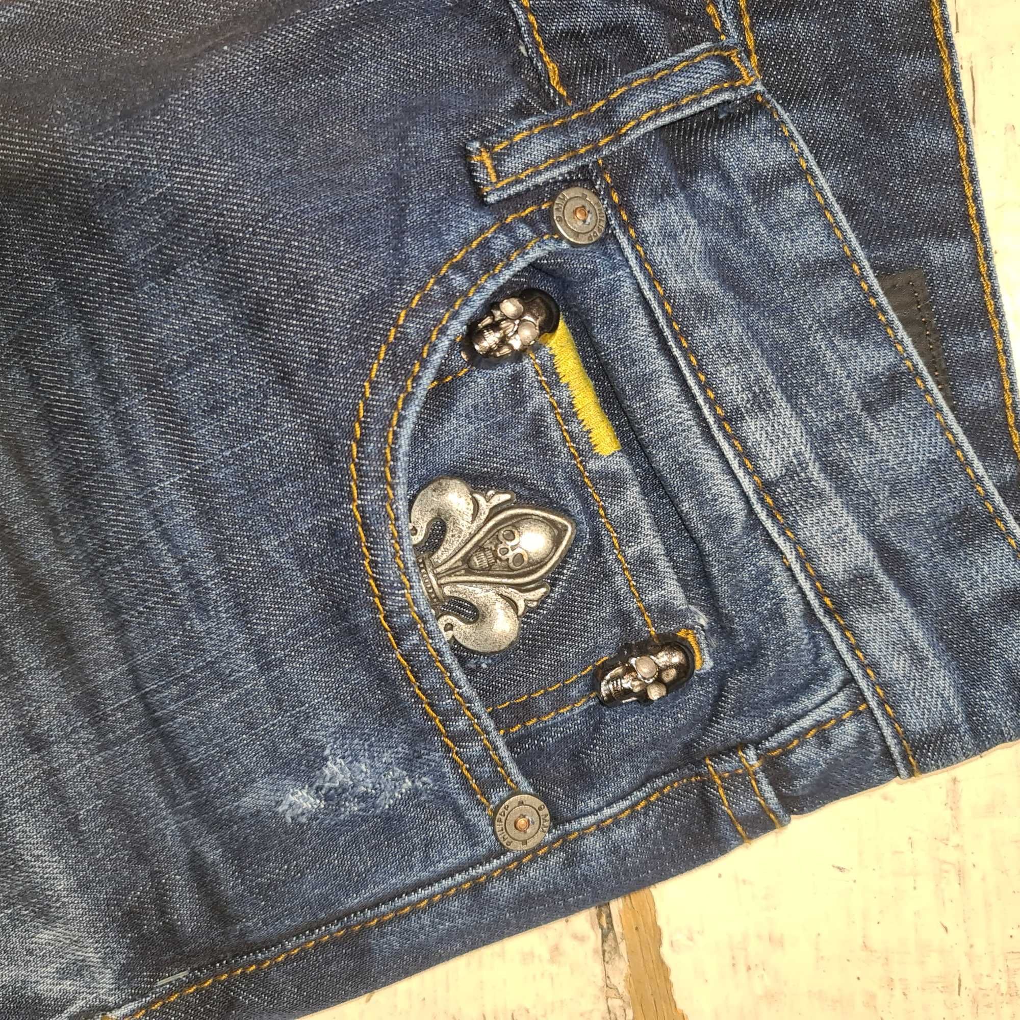 Нови дълги дънки-PHILIPP PLEIN-Made in Italy,разме№31.Цвят-тъмно-сини.