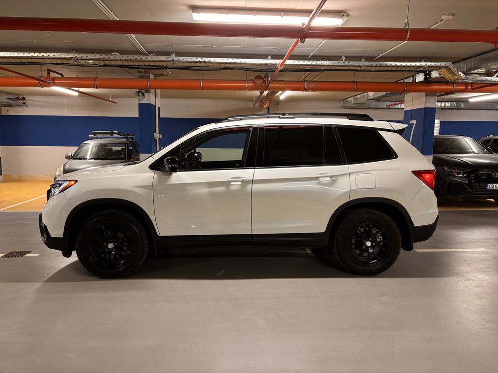 Honda Passport Touring AWD