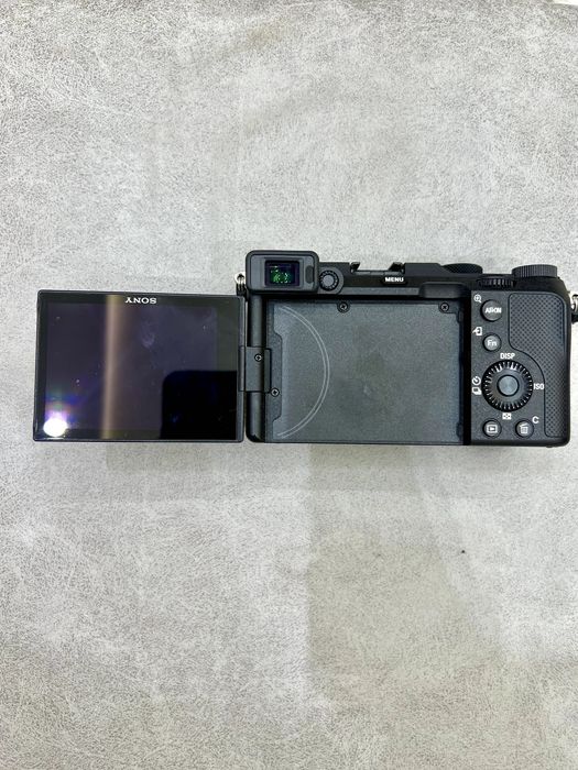 Sony A7C цена без комплектов только за тушку СРОЧНО