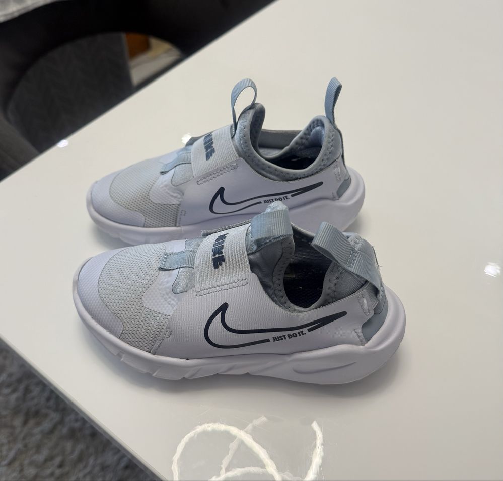 Nike маратонки 28,5 размер