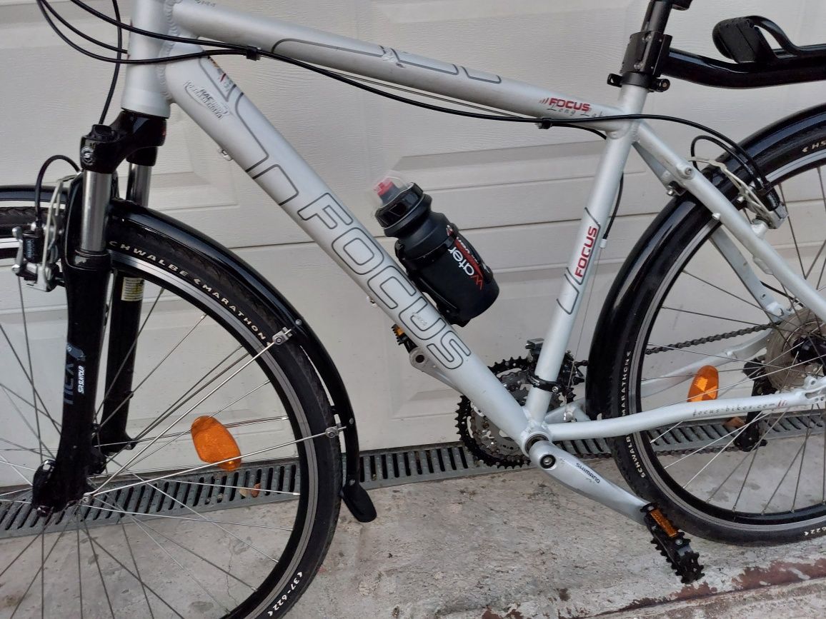 Дамски алуминиев велосипед FOCUS