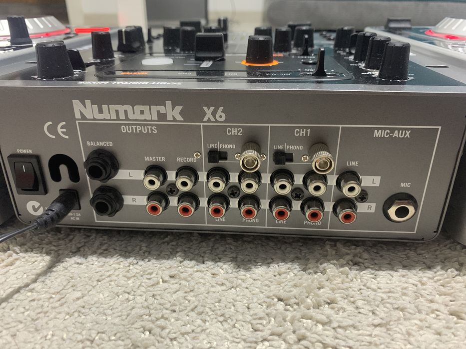 Mixer Digital Scratch Numark X6 + 2 Player DJ Numark NDX 400