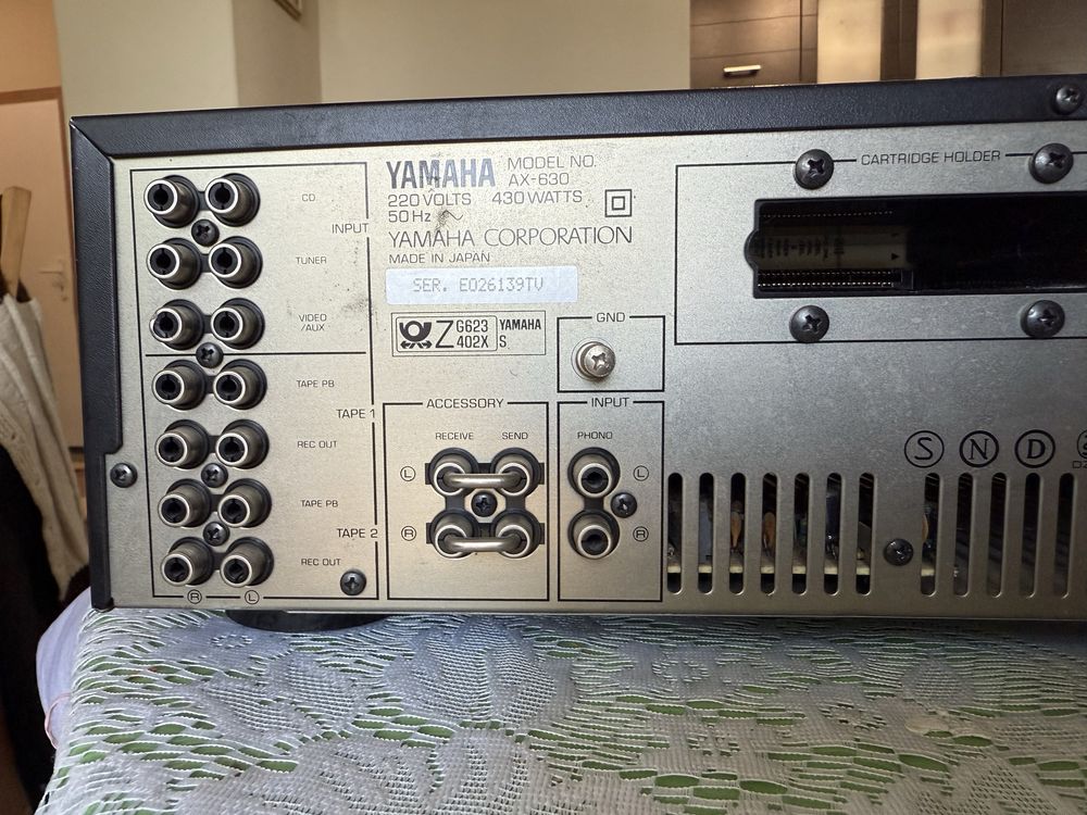 Yamaha AX-630 Стерео