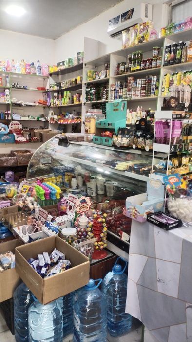 Таййор магазин прадухтаси билан