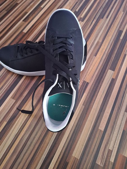 Vând adidaši(armany jeans)