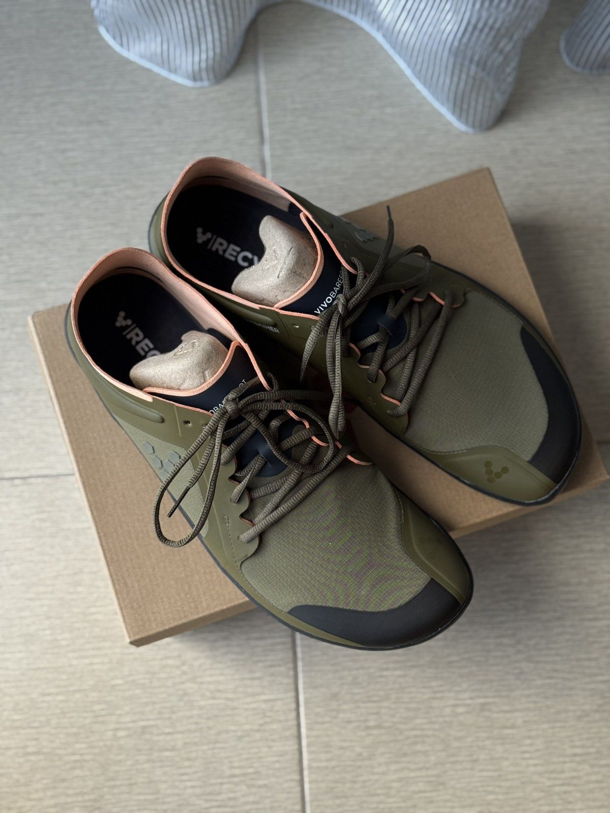 Боси обувки VIVOBAREFOOT Lite 4 47
Mens Primus Lite IV All Weather (O