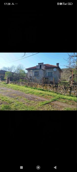 Продавам къща с.Янтра