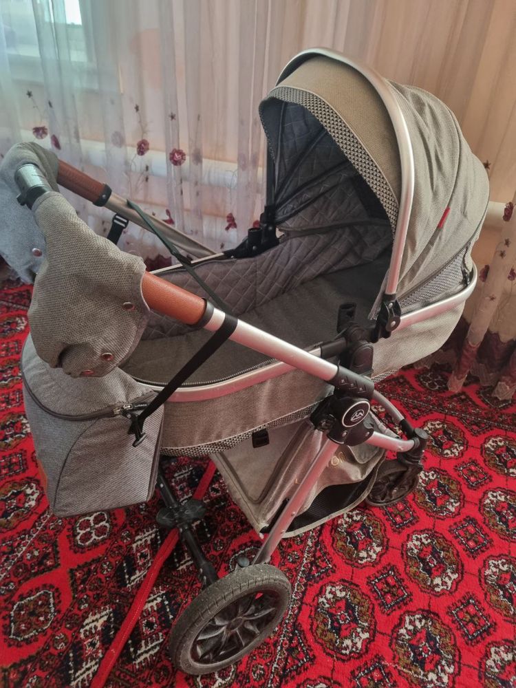 Коляска отличная