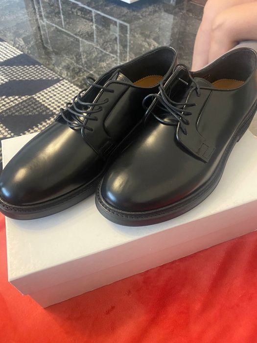 Vând pantofi sturlini nr 42 made in italy