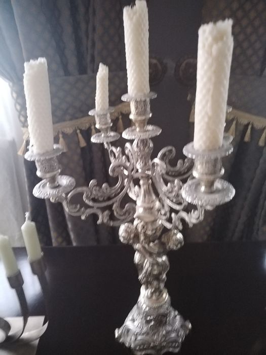 Sfesnic argintat cu îngerași