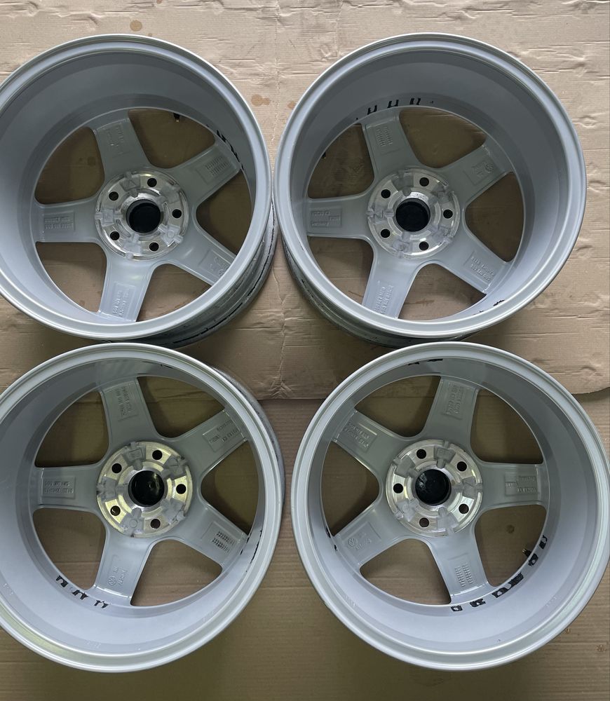 Jante aliaj R-line VW Passat Golf  Caddy Touran Jetta R16 5x112