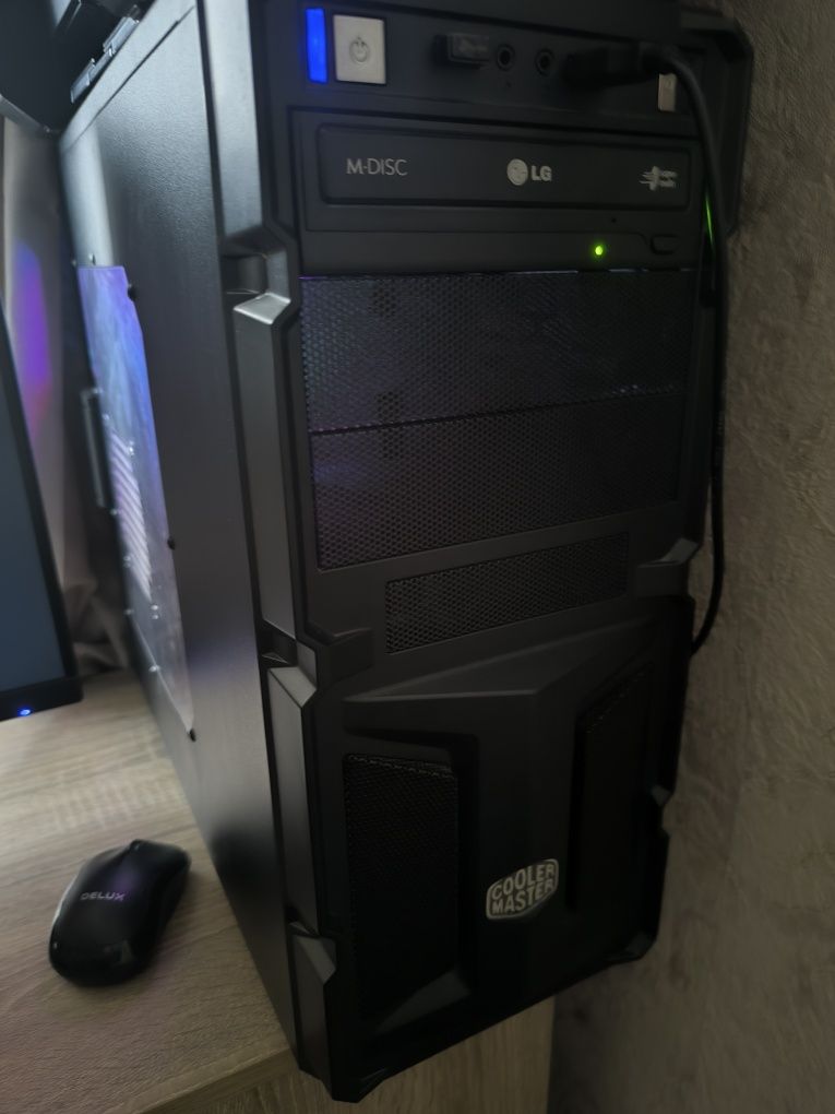 Геймърски компютър i7-4790 / RX 570 4GB / 8GB RAM / SSD + HDD