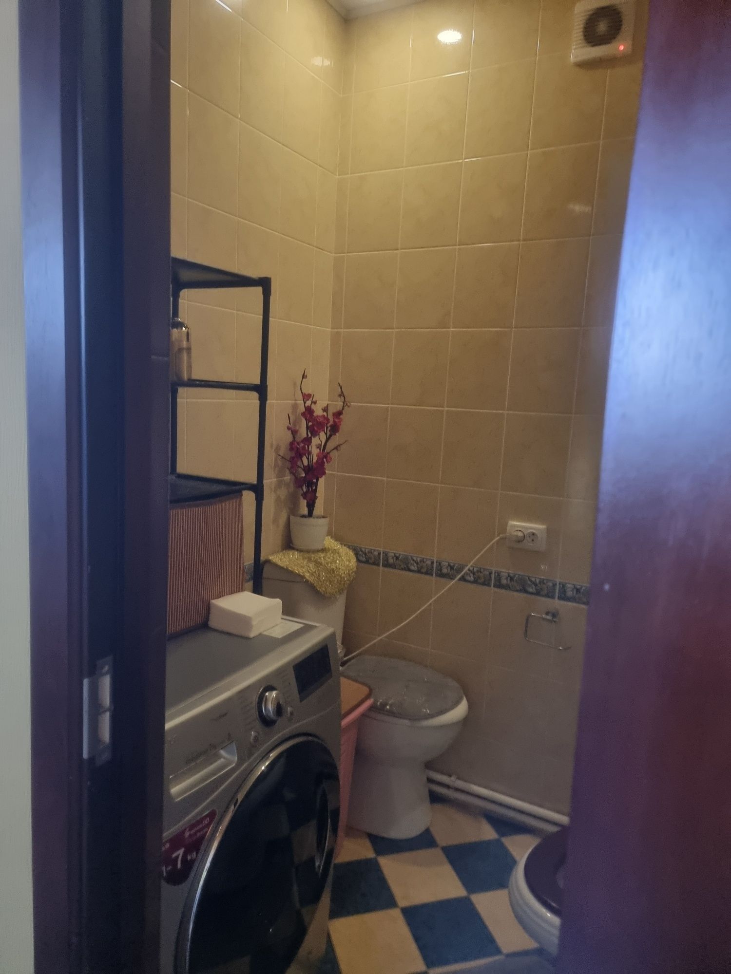 Продаётся 4/4/4 квартира в районе Парк Бабура, за рестораном  ,,Jumanj