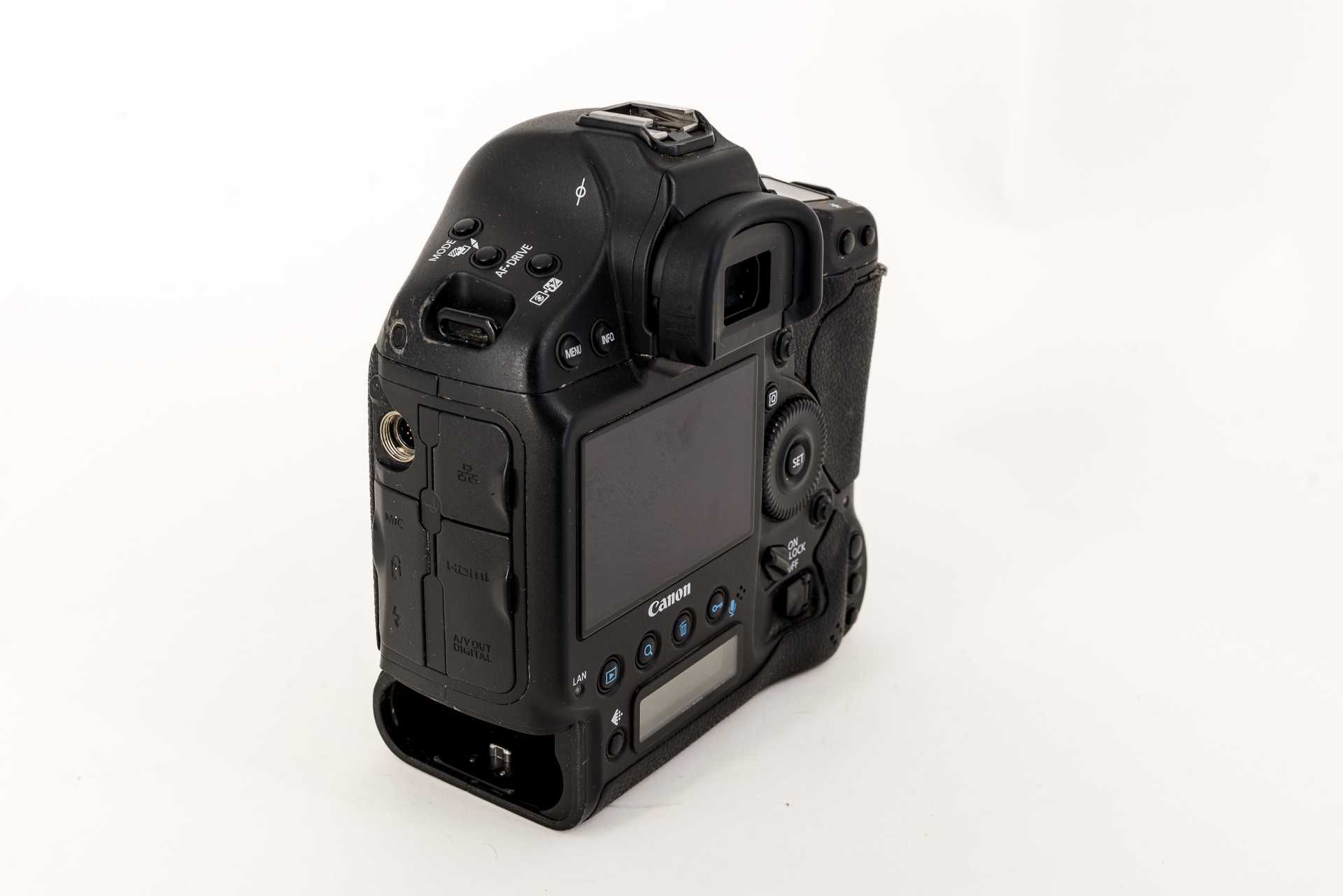 Aparat foto profesional Canon EOS 1DX încărcător dual si baterie extra