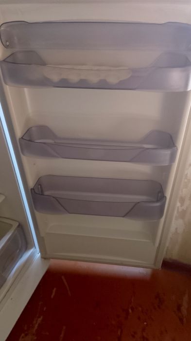 Холодильник Бирюса