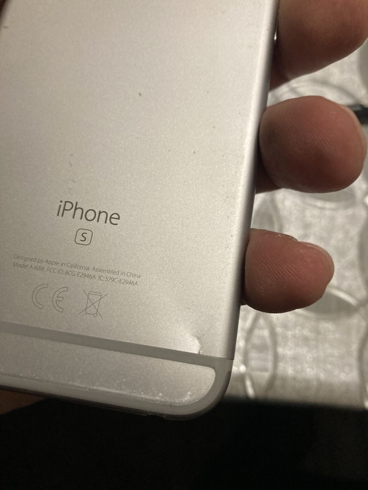 Продавам Iphone 6 s