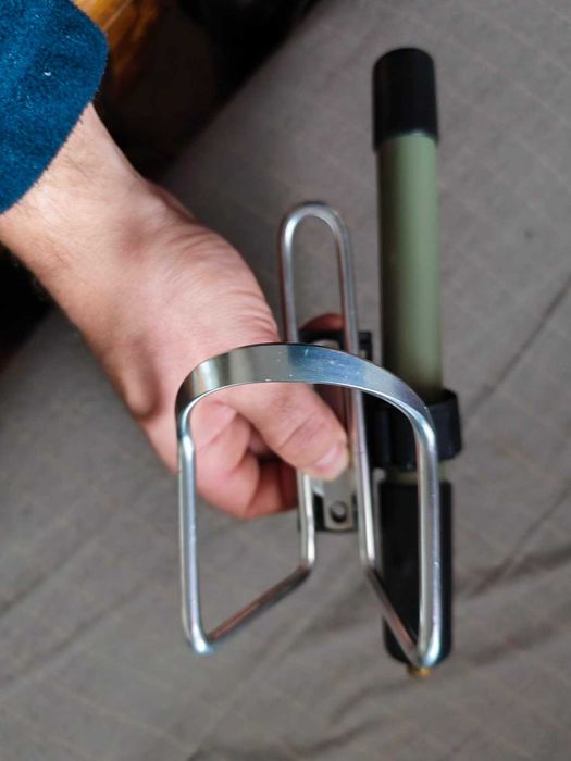 кошница/поставка за бутилка/бидон на велосипед с приставка за помпа