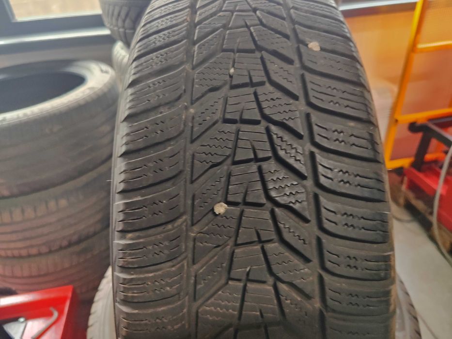 4бр.зимни гуми 215/60/17 Hankook