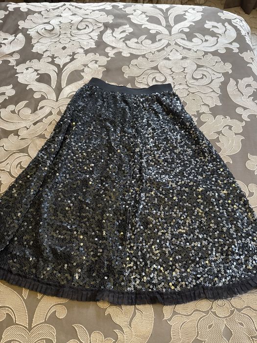 Пола с кожени пайети