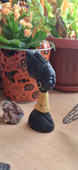 Сет 3в1 Статуетка - африканско момиче +фараон +чашки