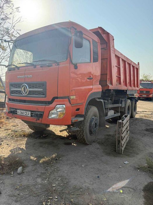Продается Самосвал DONGFENG, 25 тонн, 2010 год